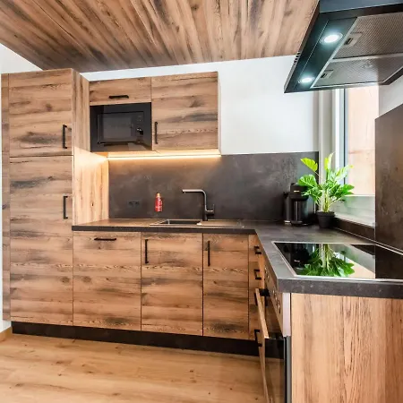 Appartement Golden Lodges Close To The Ski Lift *