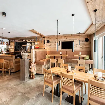 Golden Lodges Close To The Ski Lift Appartement Rauris