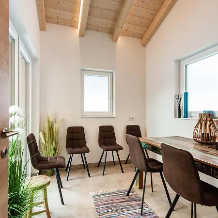 Golden Lodges Close To The Ski Lift *