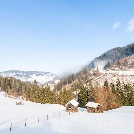 Golden Lodges Close To The Ski Lift Rauris